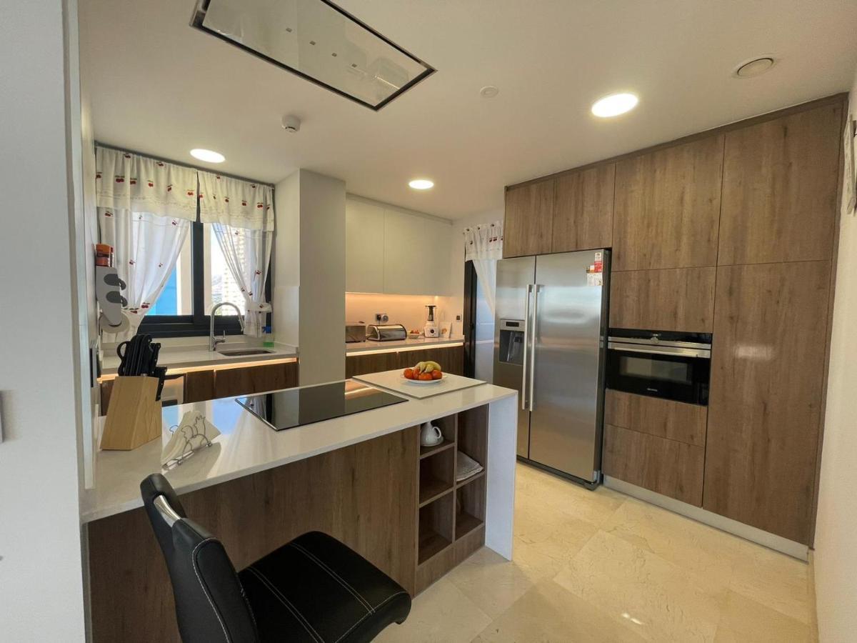 Sunset Waves Benidorm Julieta Vistas Al Mar Premium 200 Mt2 Con Jacuzzi En Terraza Apartment Ngoại thất bức ảnh