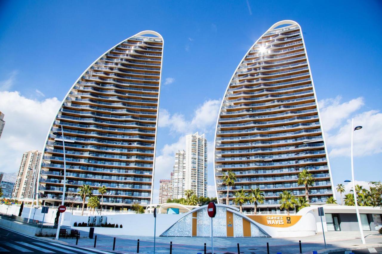 Sunset Waves Benidorm Julieta Vistas Al Mar Premium 200 Mt2 Con Jacuzzi En Terraza Apartment Ngoại thất bức ảnh