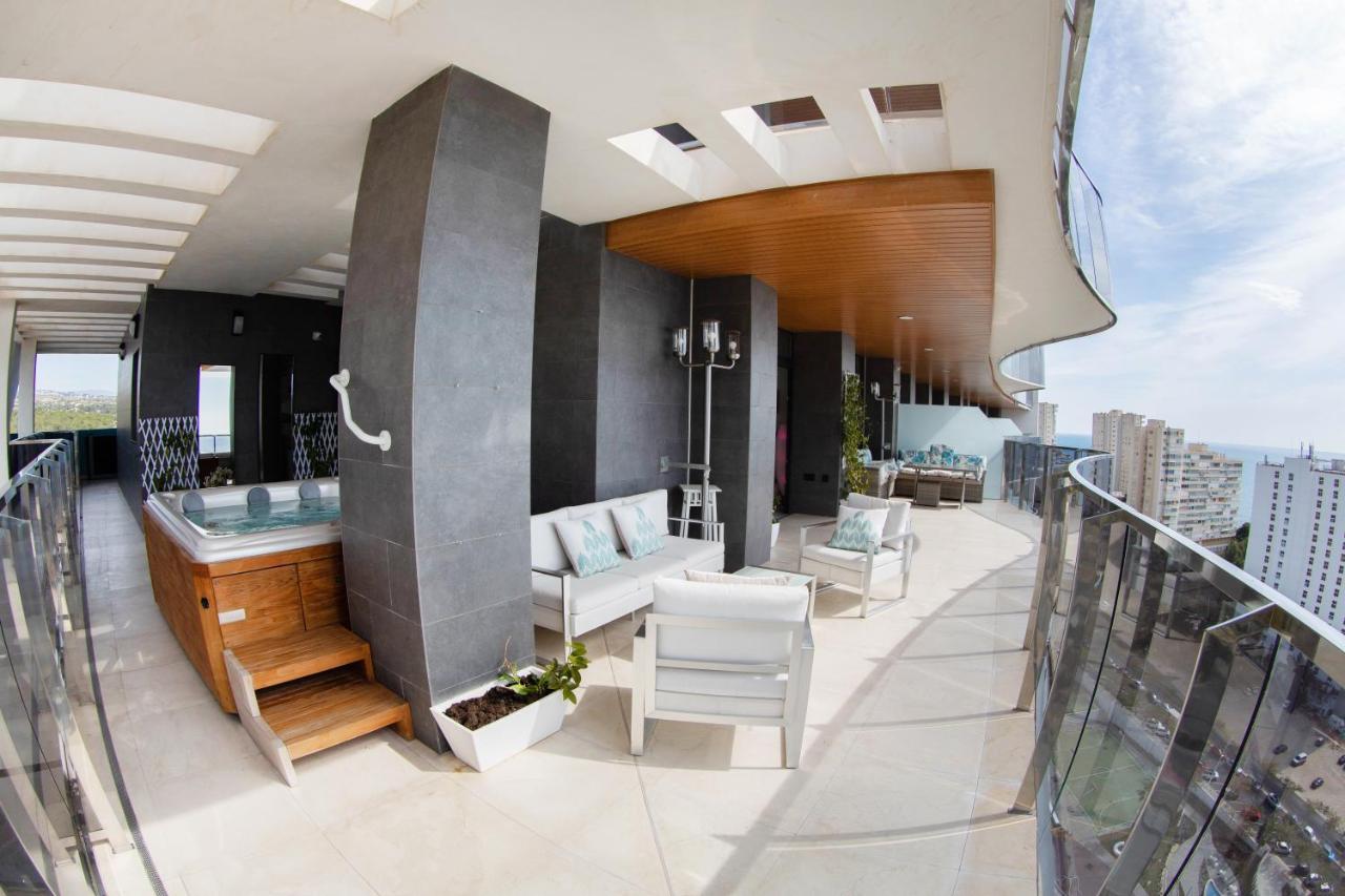 Sunset Waves Benidorm Julieta Vistas Al Mar Premium 200 Mt2 Con Jacuzzi En Terraza Apartment Ngoại thất bức ảnh