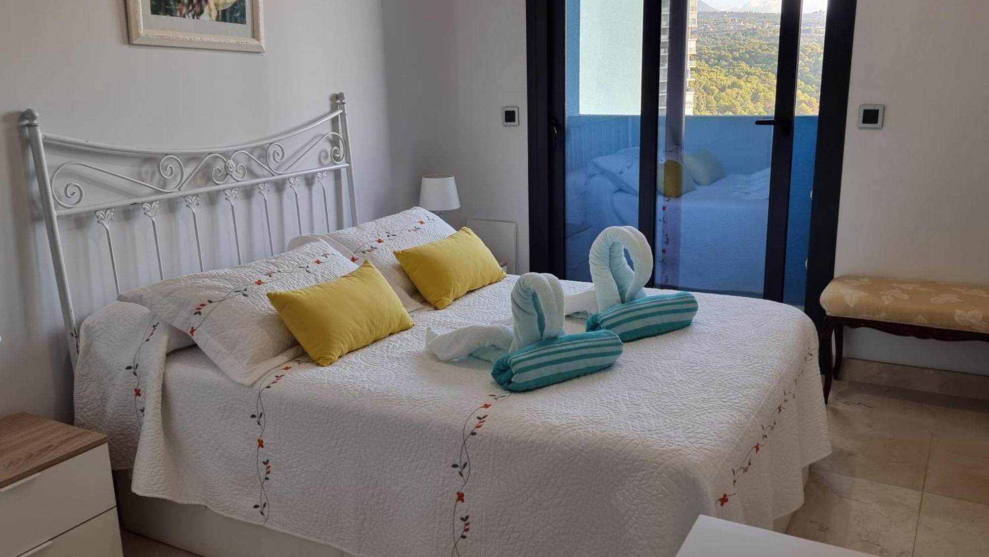 Sunset Waves Benidorm Julieta Vistas Al Mar Premium 200 Mt2 Con Jacuzzi En Terraza Apartment Ngoại thất bức ảnh